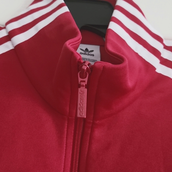 Adidas high collar, side split, hi-lo casual red track jacket size large - Picture 3 of 4